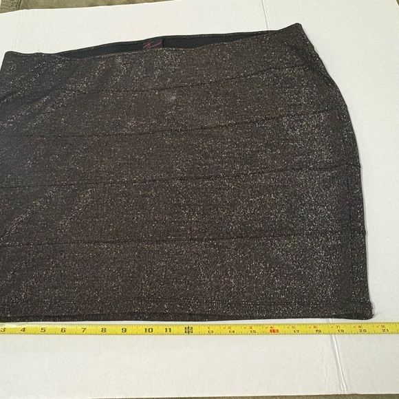 Torrid 3X Gold Sparkle Black Mini Skirt Party Holiday High Rise - Picture 6 of 16